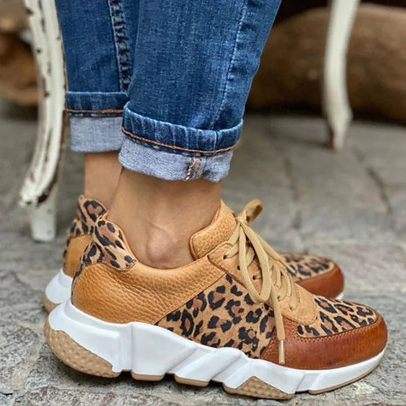 Modevia WildSchritt Damen Freizeitsneaker mit Tiermuster und Schnürung