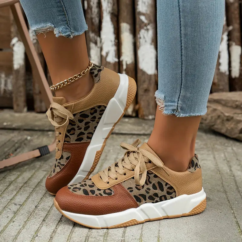 Modevia WildSchritt Damen Freizeitsneaker mit Tiermuster und Schnürung