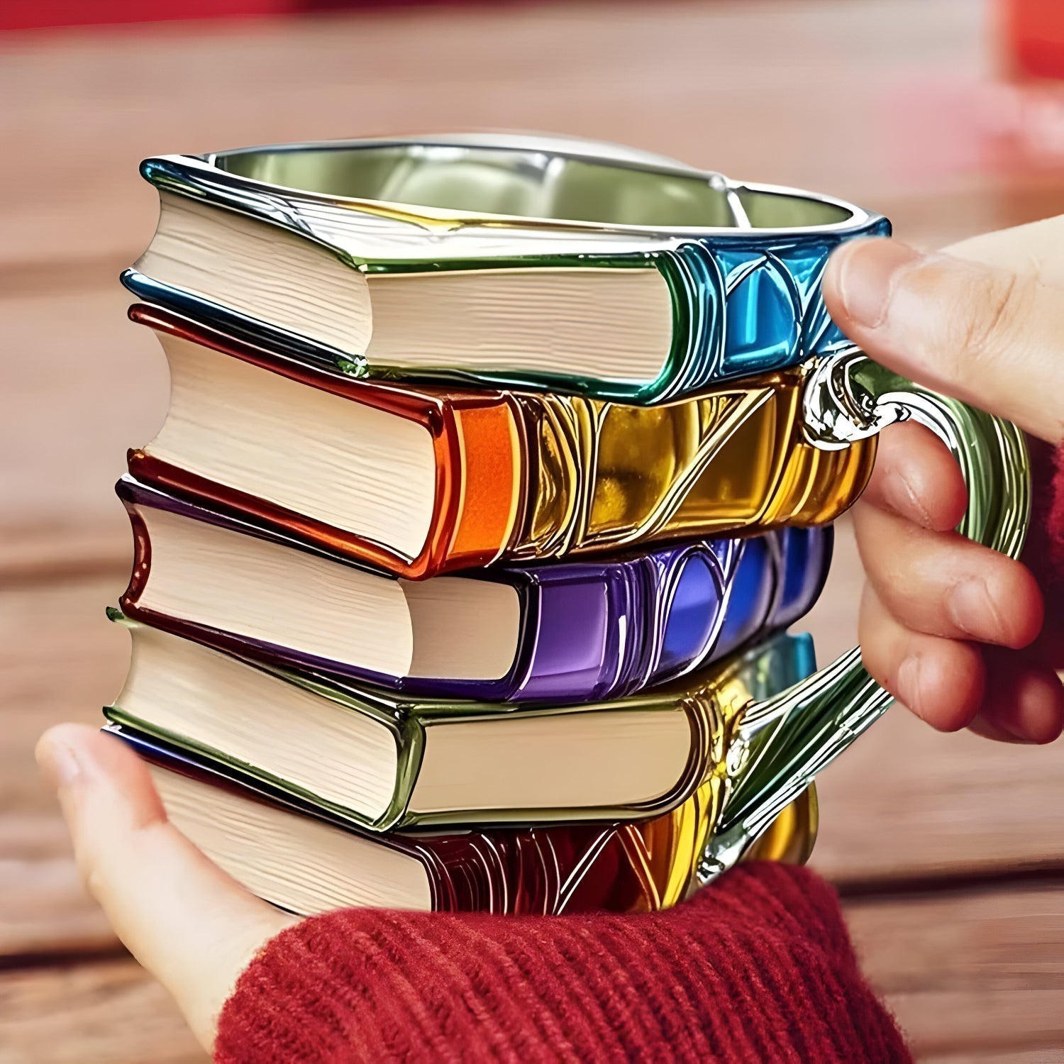 Plastischer Becher in Buchform aus Harz