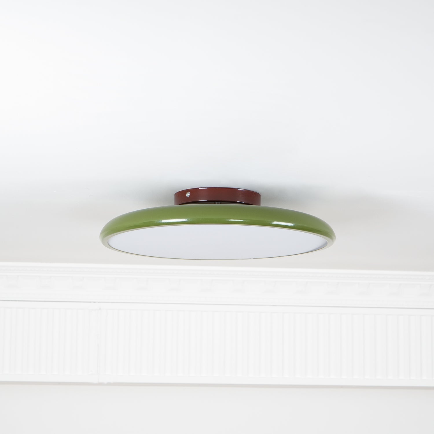 Verstellbare LED Deckenleuchte mit Schwenkbarem Spotdesign