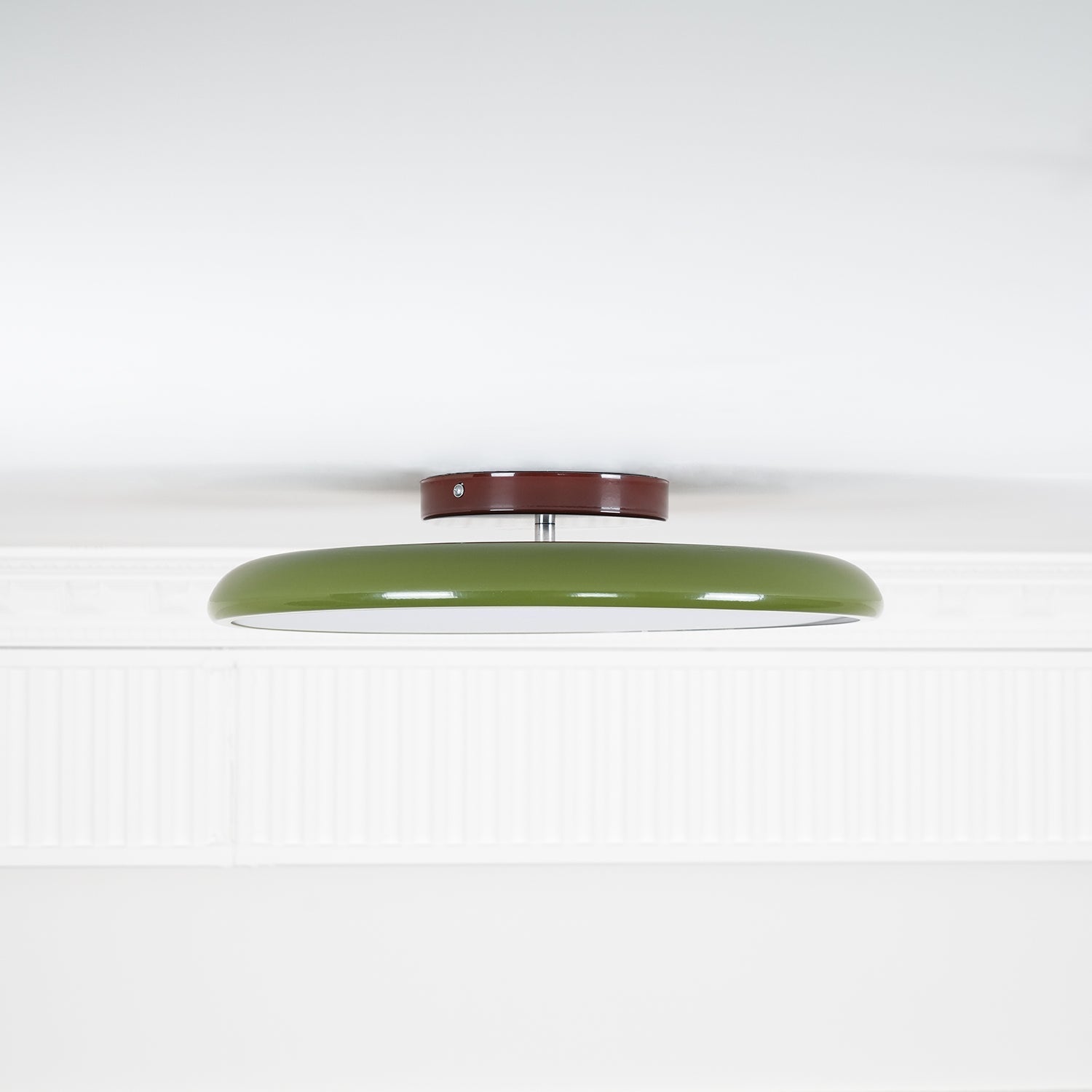 Verstellbare LED Deckenleuchte mit Schwenkbarem Spotdesign