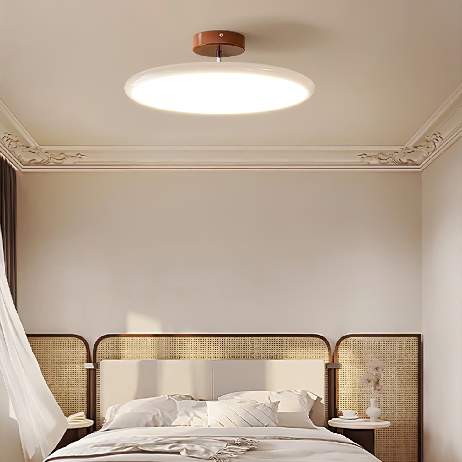 Verstellbare LED Deckenleuchte mit Schwenkbarem Spotdesign