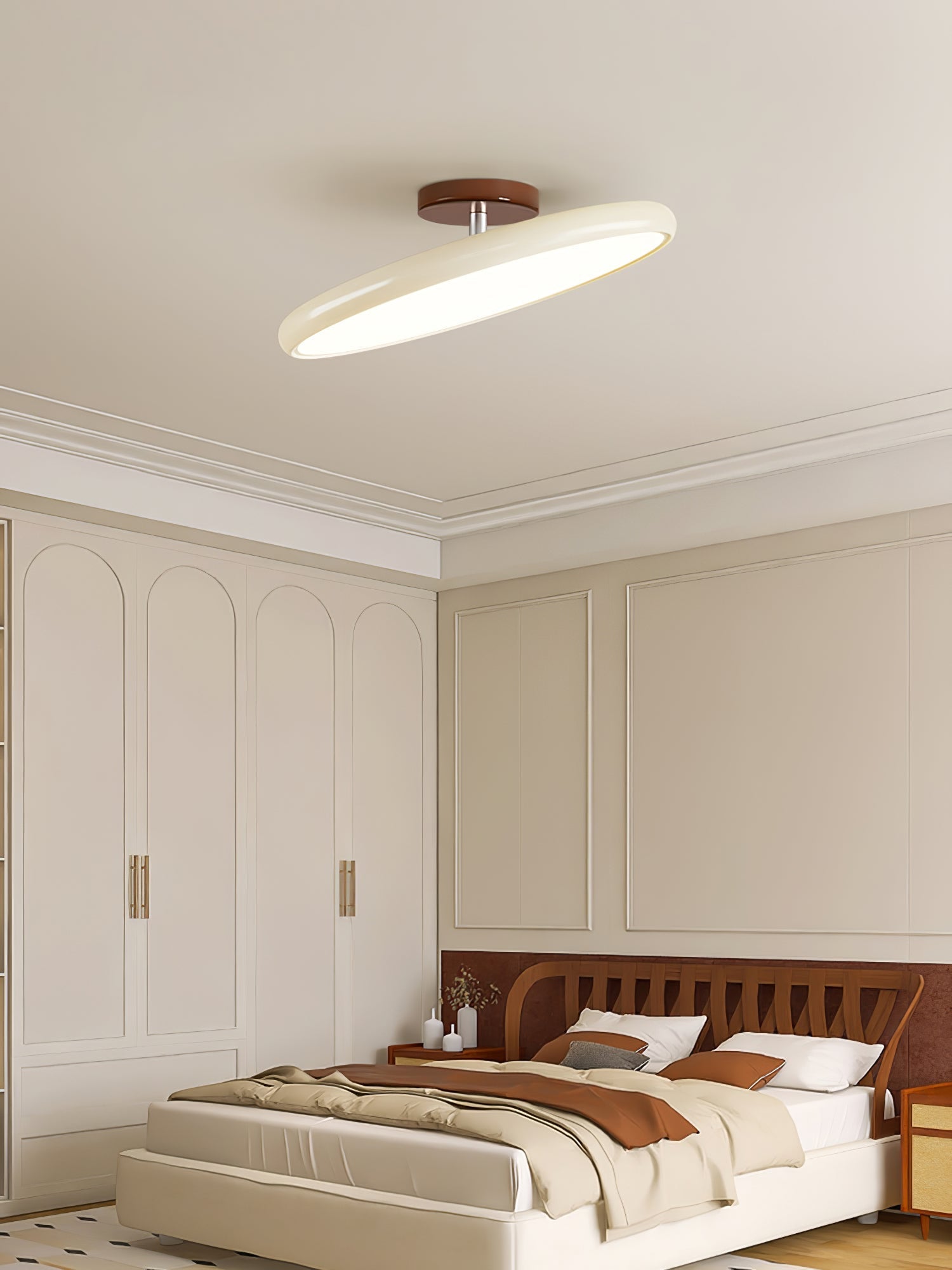 Verstellbare LED Deckenleuchte mit Schwenkbarem Spotdesign