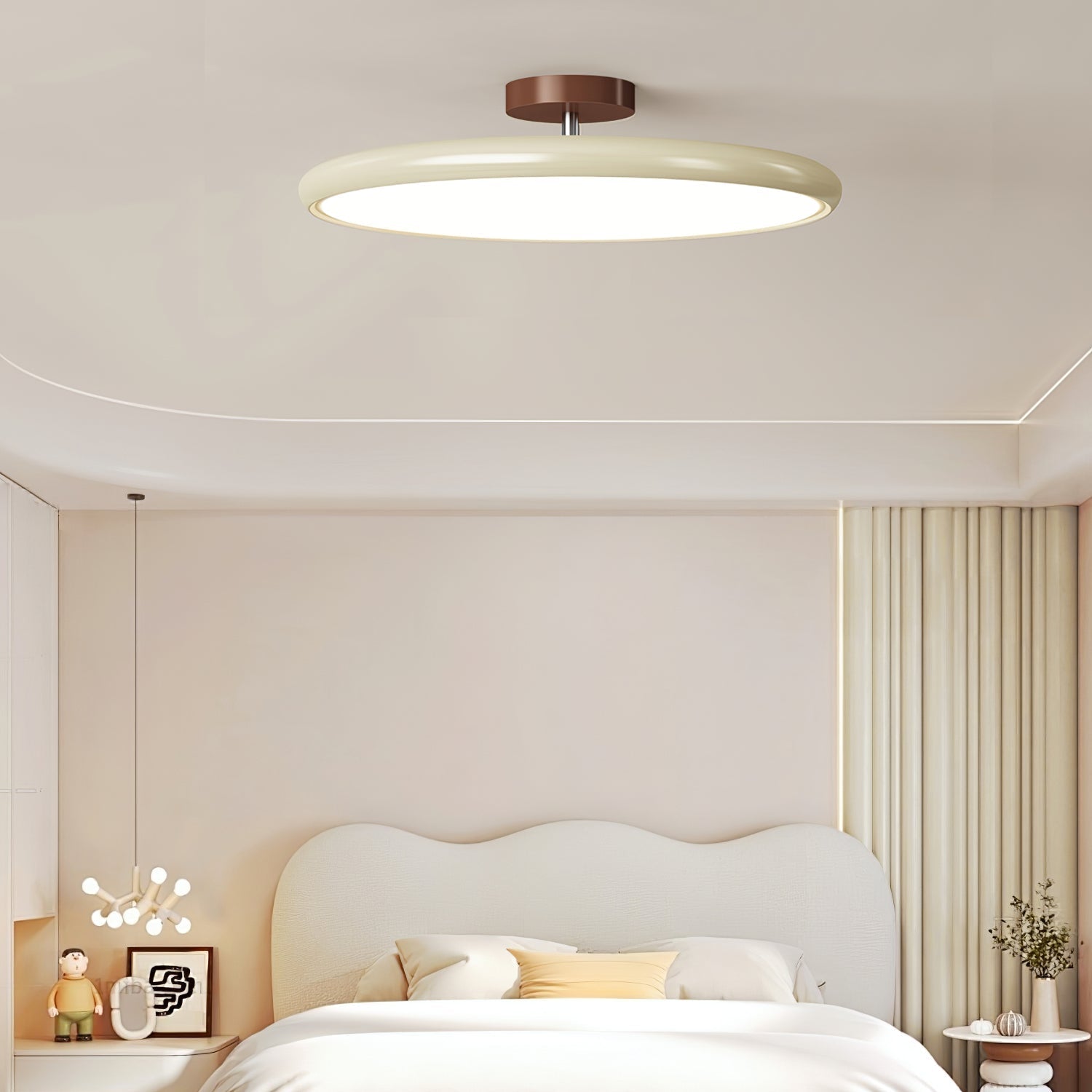 Verstellbare LED Deckenleuchte mit Schwenkbarem Spotdesign