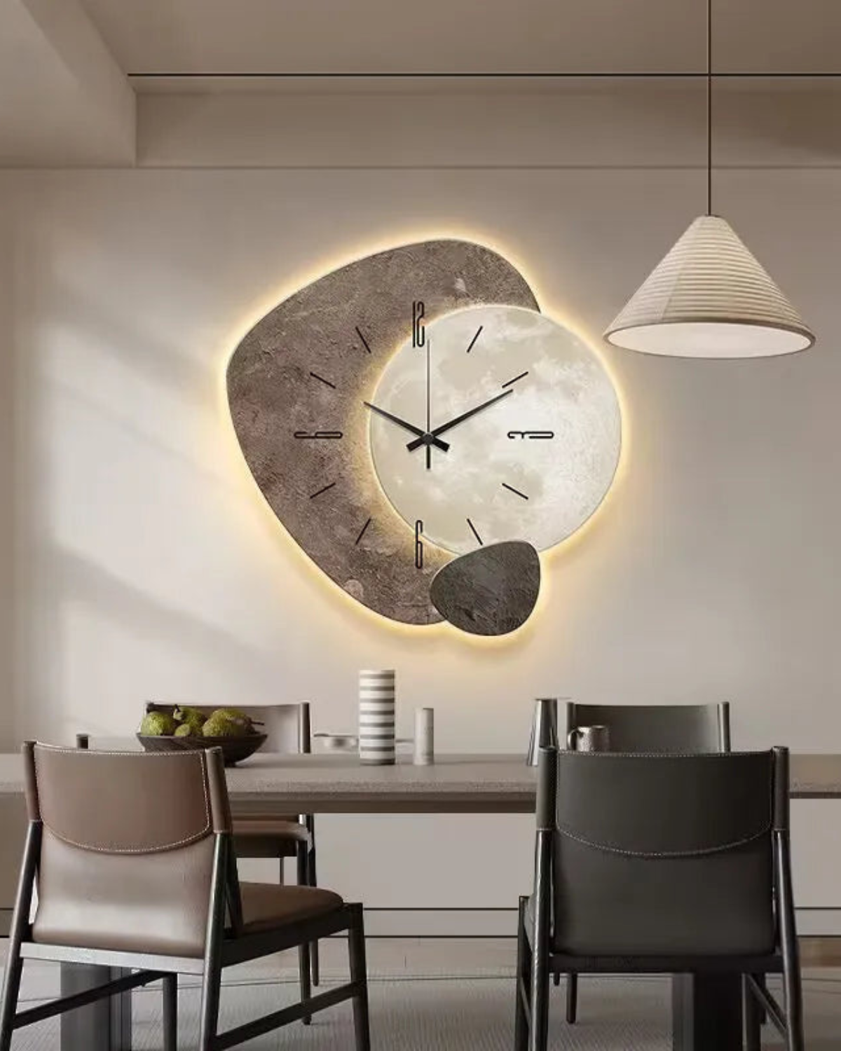 Selmora Mondkreis-Wanduhr mit dekorativem Mondmotiv
