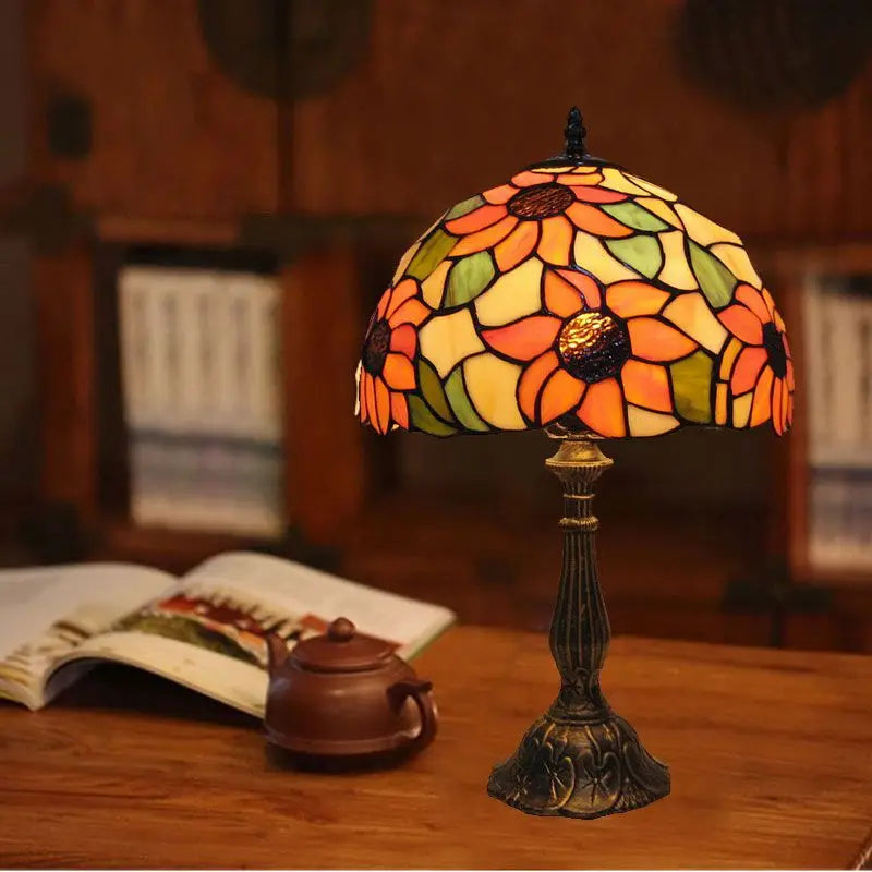 Luminara Tiffany Tischlampe mit Farbglasdesign