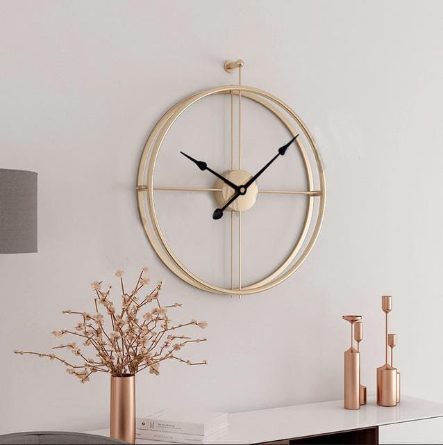 GeoLuxe Wanduhr aus Metall mit Modernem Geometrischem Design