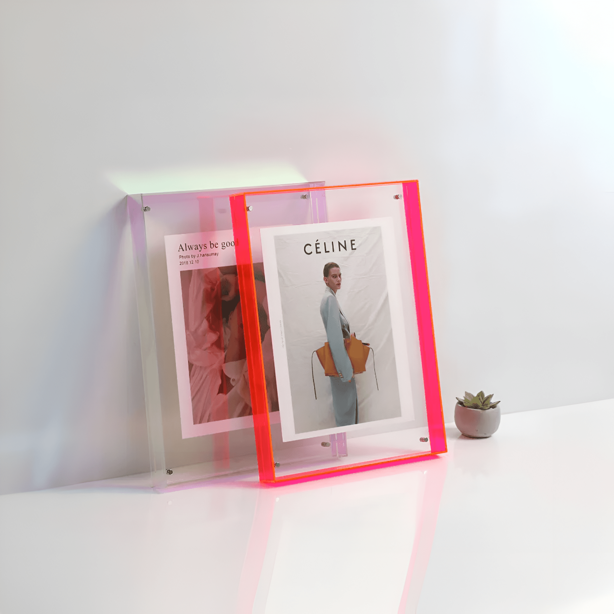 ClearFrame Acryl Bilderrahmen mit Transparentem Modernem Design