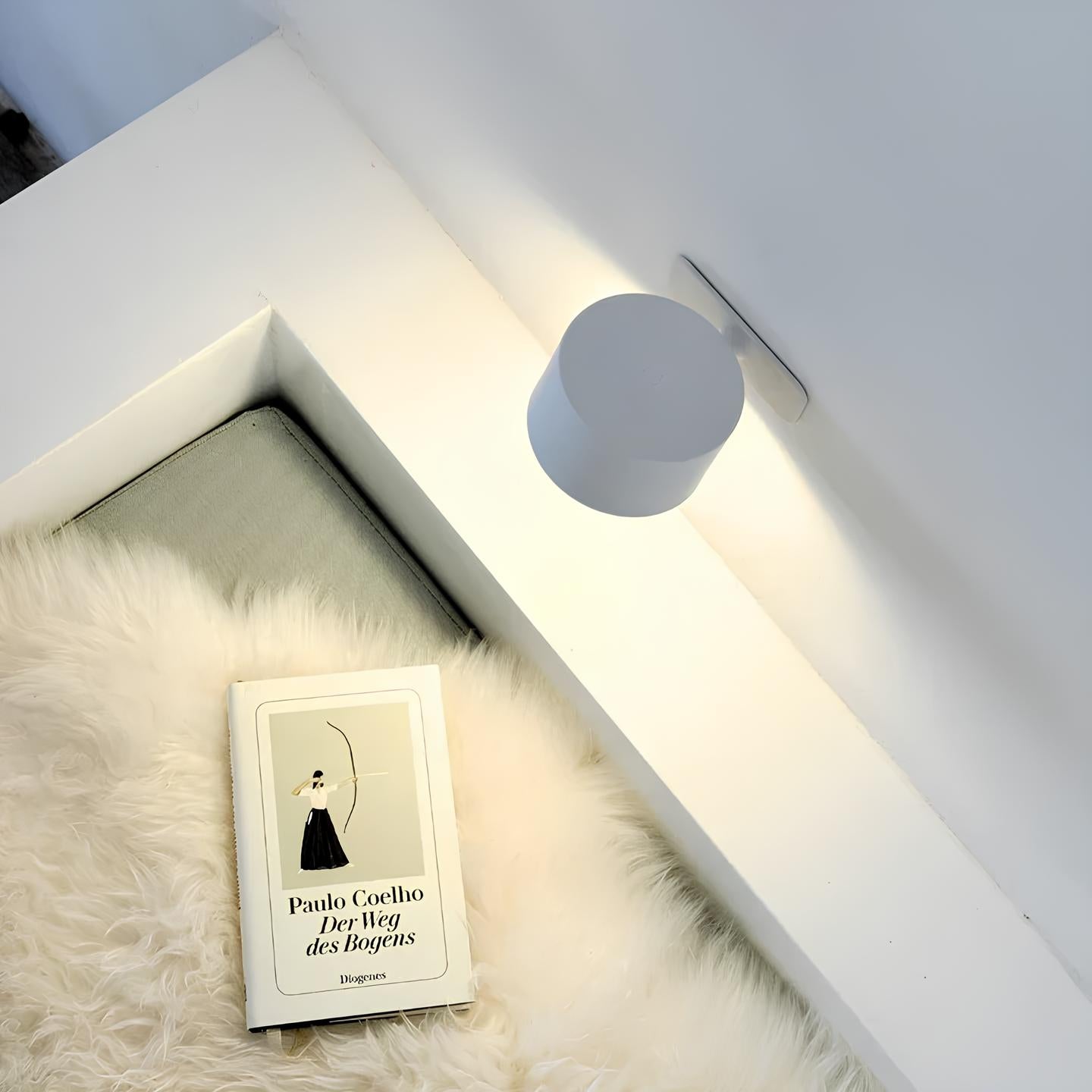 LED væglampe trådløs med drejelig lampehoved og USB-opladning
