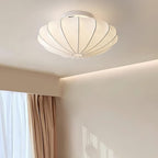 Rund loftlampe med stofskærm og E27 fatning